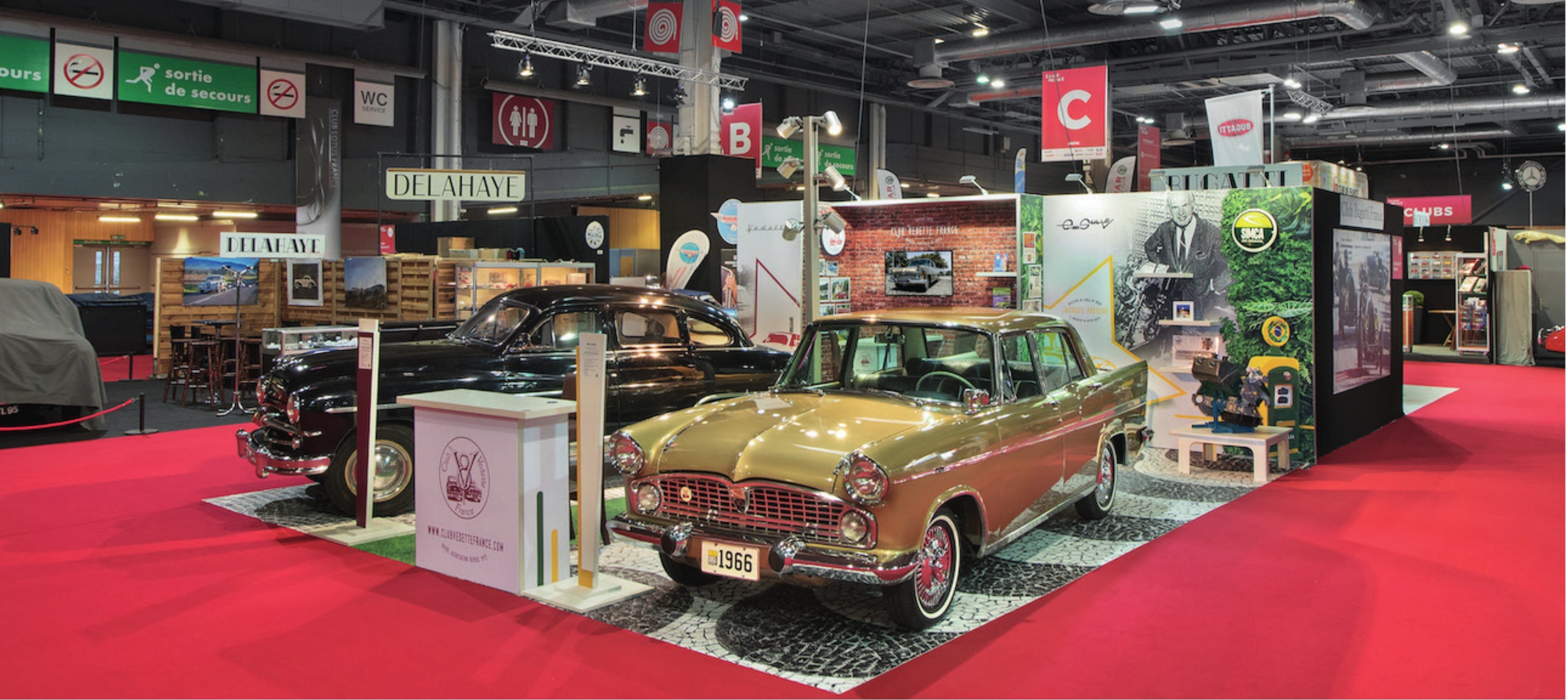 Stand EVOLU Delahaye voitures anciennes